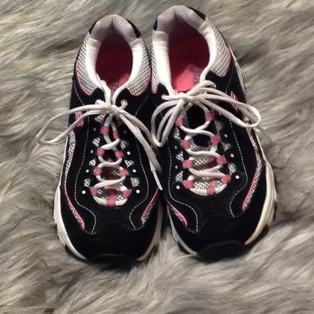 Skechers D-Lites Sneakers.